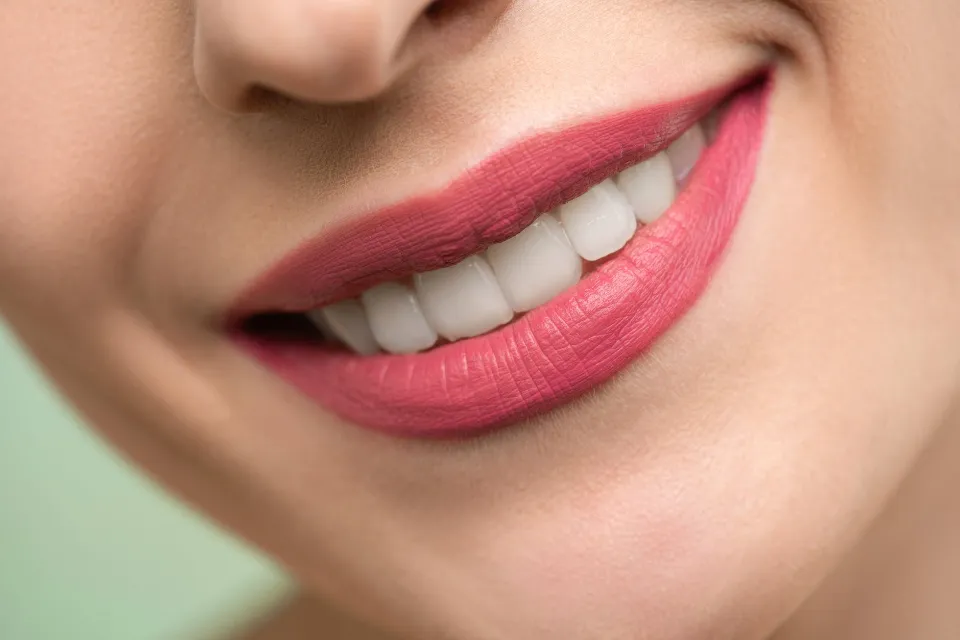 How to Remove Yellow Stains from Teeth: at Least 6 Ways Can Help